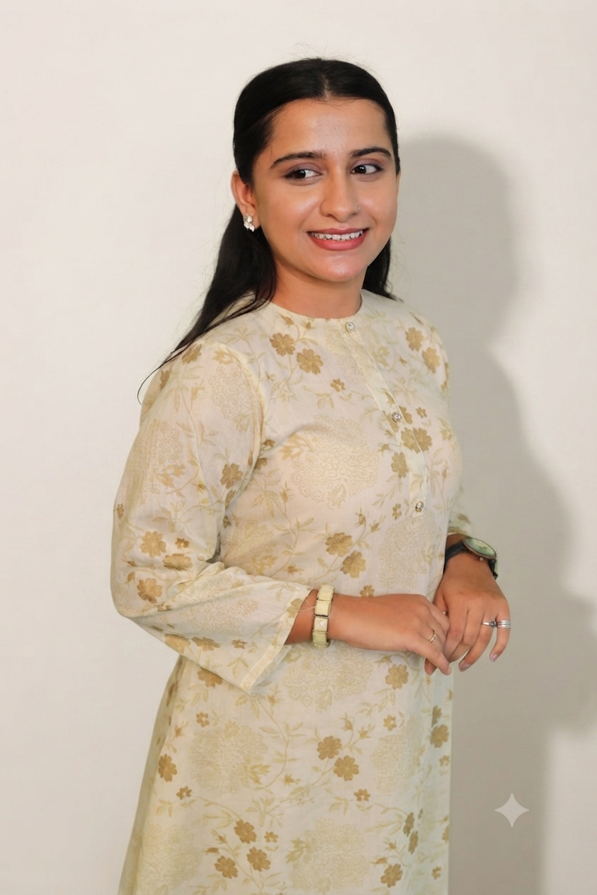 Shop the Retailvilla Cream Cotton Kurti Set.